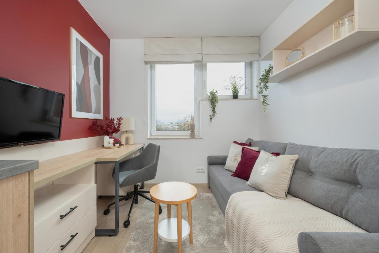 Trendy Studios With Home Office Near Wroclaw Main Station By Noclegi Renters Zewnętrze zdjęcie