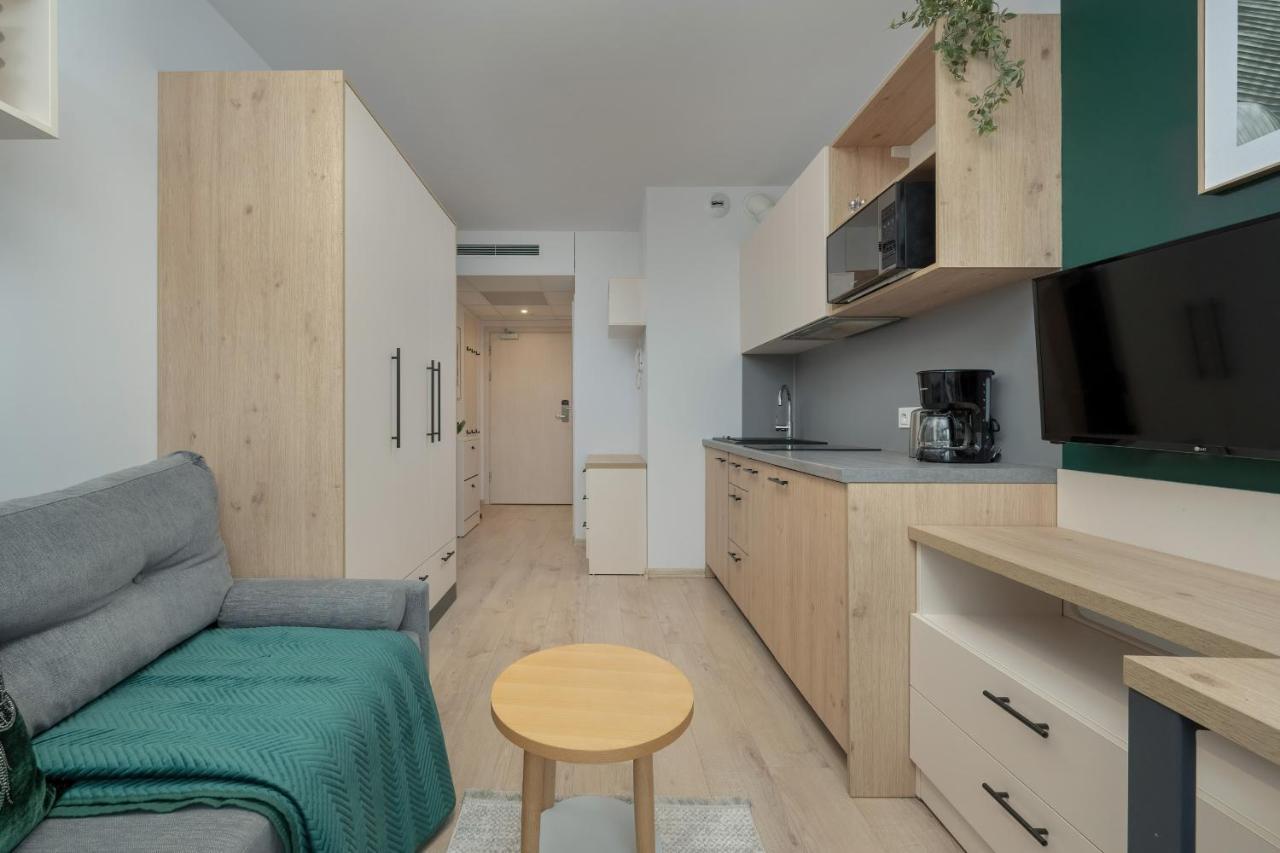 Trendy Studios With Home Office Near Wroclaw Main Station By Noclegi Renters Zewnętrze zdjęcie