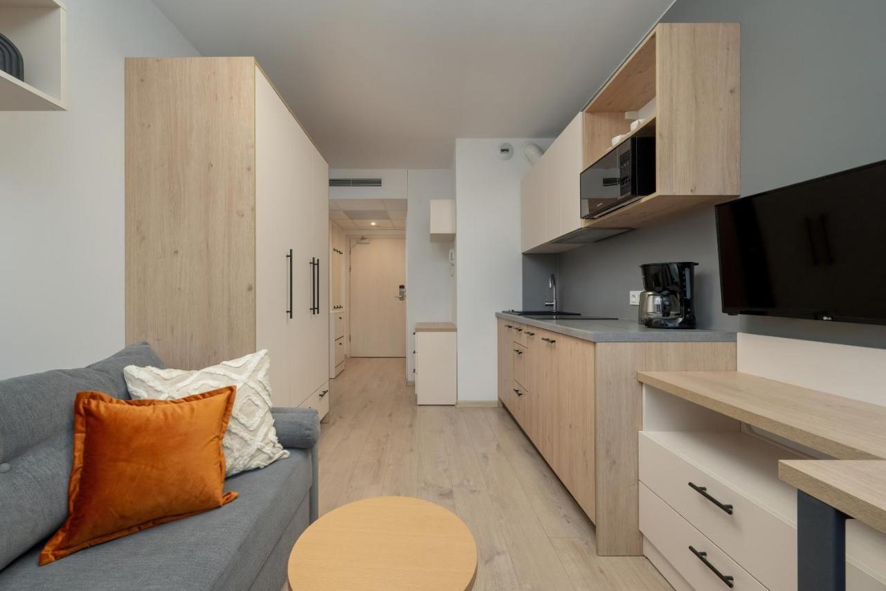 Trendy Studios With Home Office Near Wroclaw Main Station By Noclegi Renters Zewnętrze zdjęcie